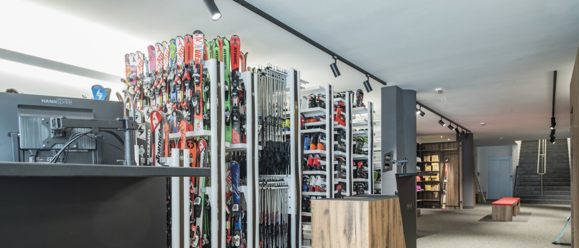 New Illumination of Ski Rental Shop Noleggio by Maestri