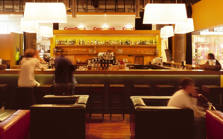 GLOWdim halogen lamps in light bar environment